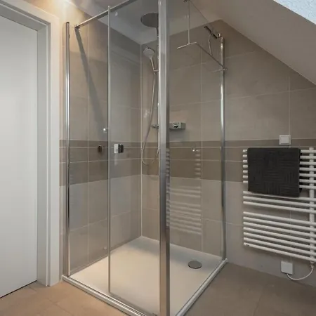 Apartamento Binnen Un' Buten *