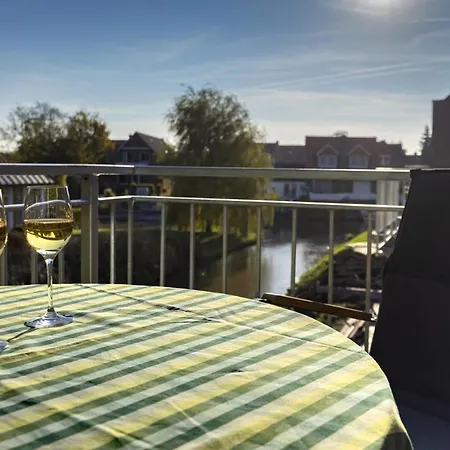 Binnen Un' Buten Apartment
