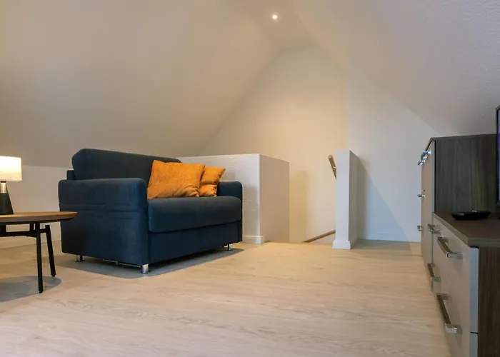 Apartament Binnen Un' Buten *